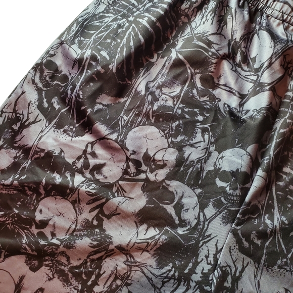 🧡 5/$25 NWOT Shein Romwe Gothic Skull Bike Shorts - Picture 3 of 3